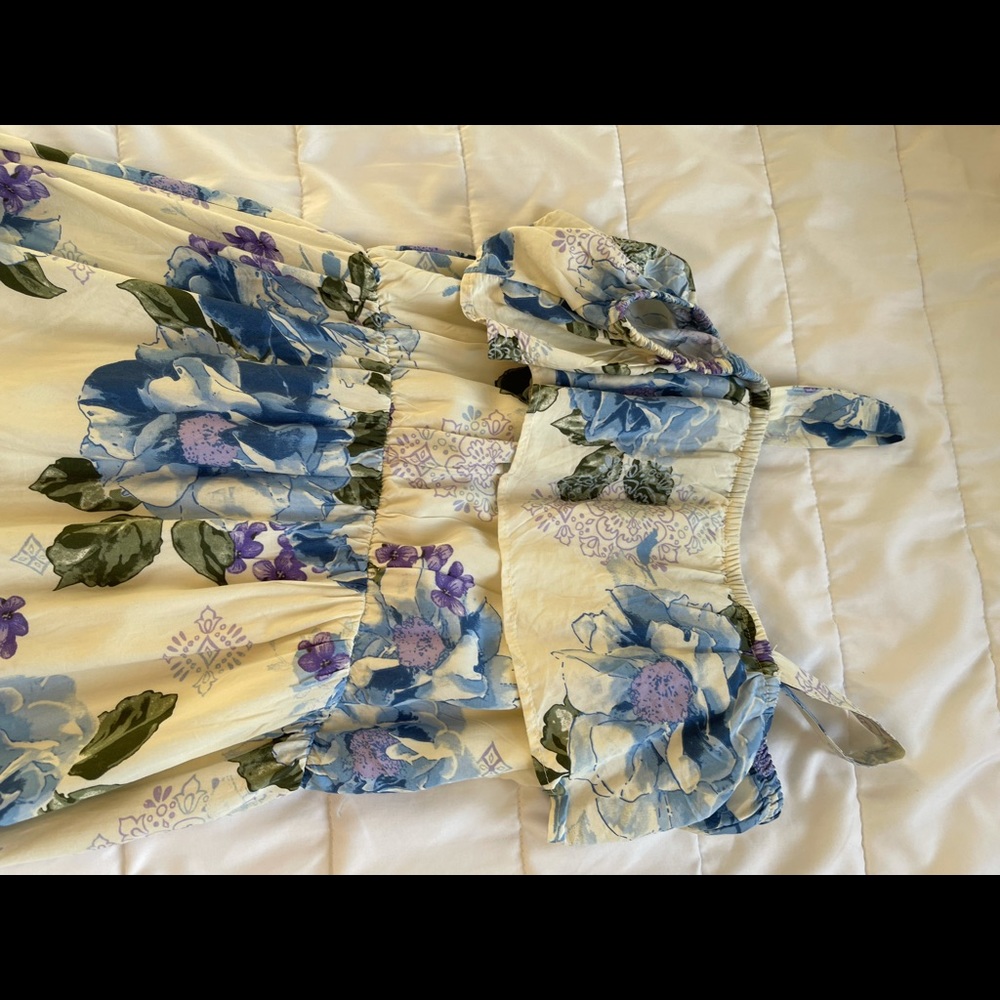 Girls dress